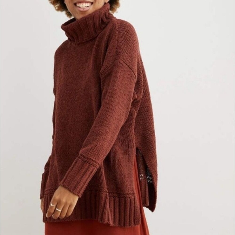 Aerie Small Burgundy Chenille Cowl Neck Sweater